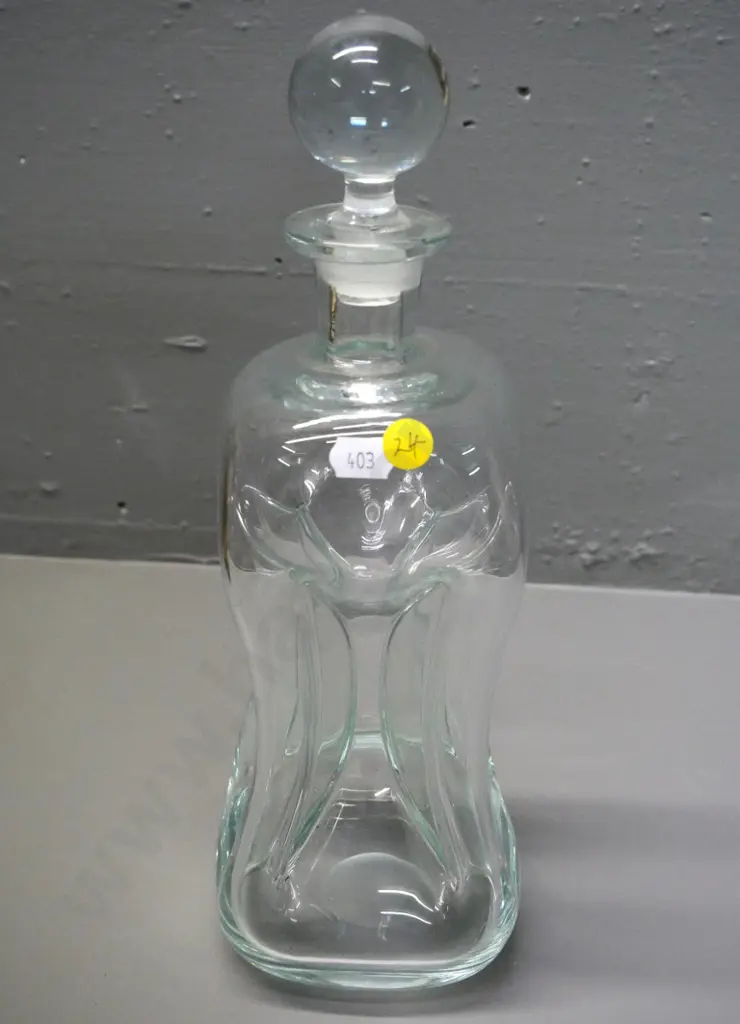 art glass stoppered decanter - clear glass with pinch-waisted design H-320 Image 1++