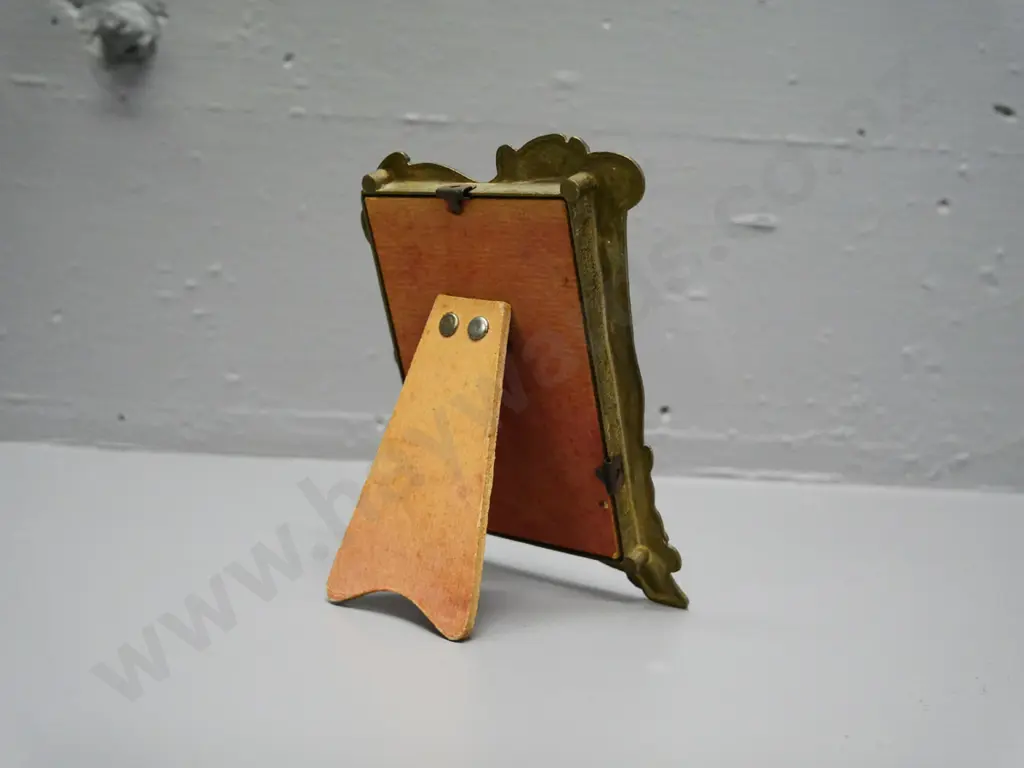 small vintage cast brass art nouveau photo frame H-150 W-100 Image 1++