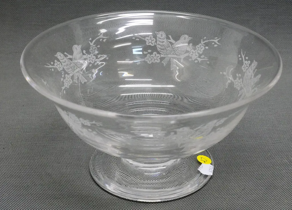 large Stuart crystal comport with etched bird decoration H-110 D-220 Image 1++