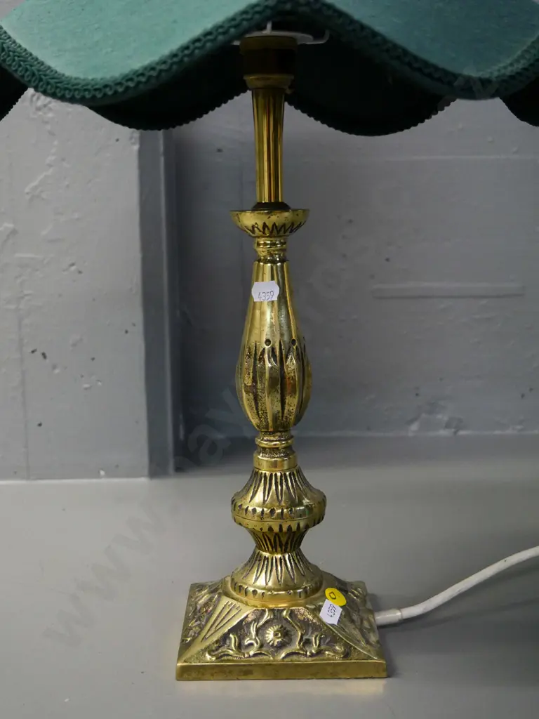 cast brass table lamp with shade H-600 Image 1++