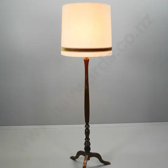 mahogany reeded tripod-base standard lamp, some wear and marks to drum shade H-1670