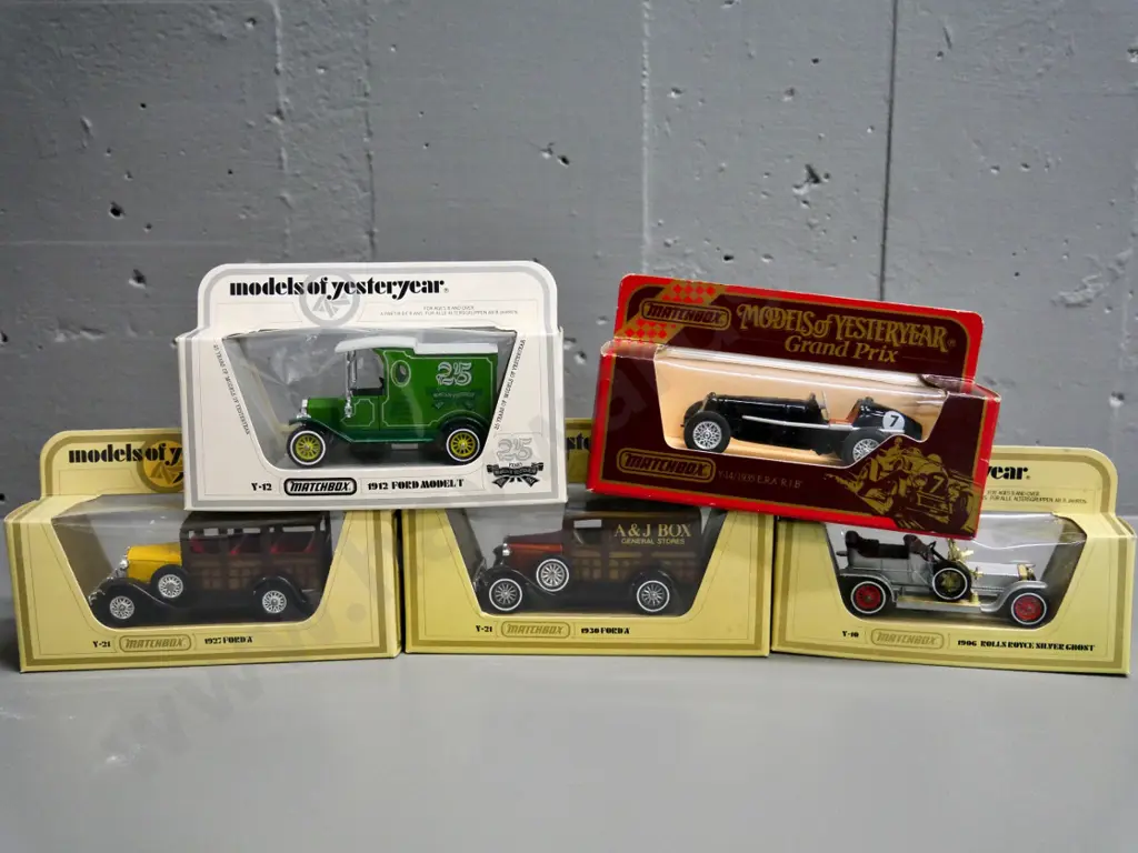 5 boxed Matchbox Models of Yesteryear die-cast vehicles - delivery vans, racing car, Rolls Royce Image 1++