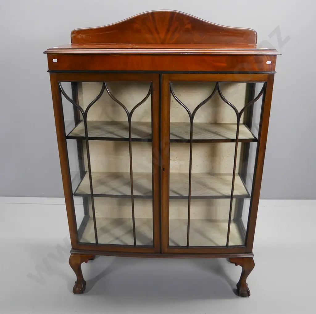 vintage mahogany china cabinet - 2 doors with wooden astragals, claw & ball feet, lockable, has key. H1350 W920 D350 Image 1++