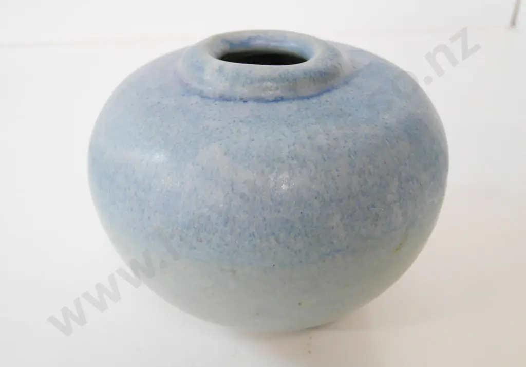 studio pottery vase H-150 Diam-210 Image 1++