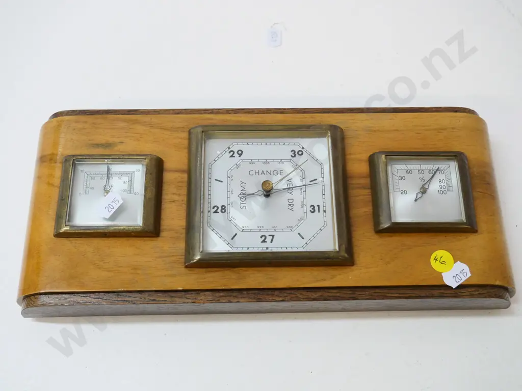 wall hanging timber-framed barometer-thermometer-hygrometer H-130 W-310 Image 1++