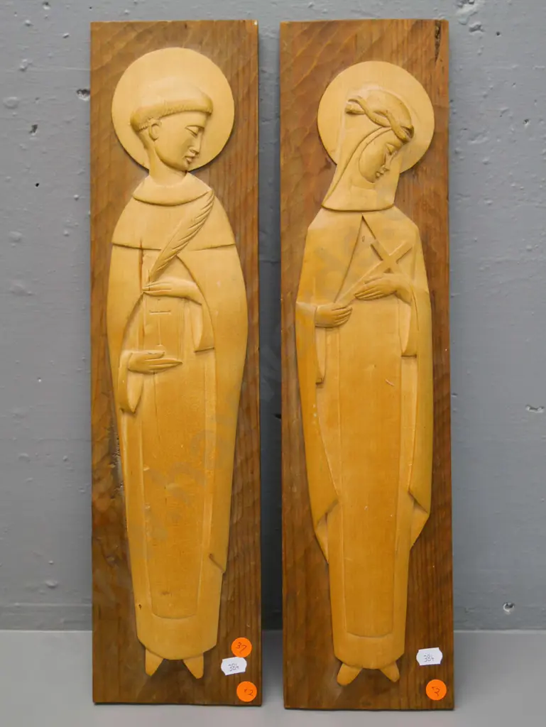 pair of Spanish hand carved timber figures of saints H-480 Image 1++