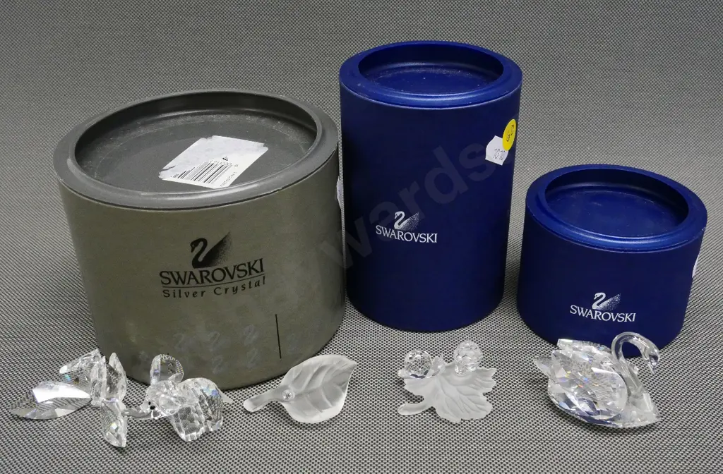 5 pieces Swarovski crystal with 3 boxes - elephant, butterfly, swan, etc - note butterfly has separated from leaf base Image 1++