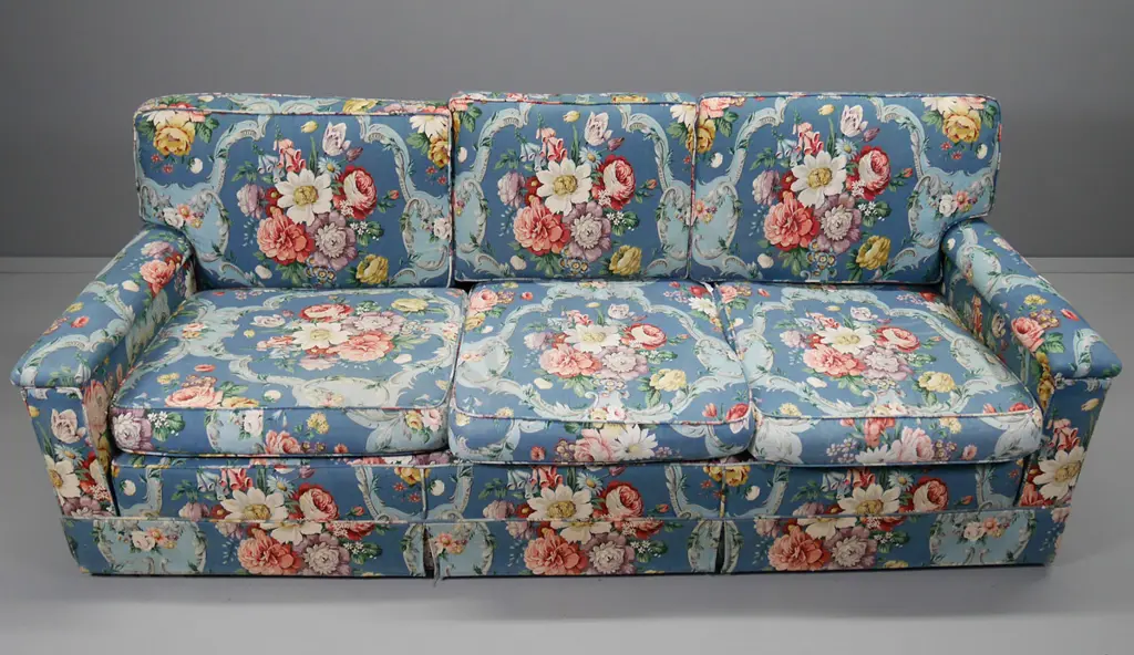 mid-century Chesterfield coil-sprung 3-seater settee with Sanderson floral linen upholstery H-770 W-2000 D-880 Image 1++
