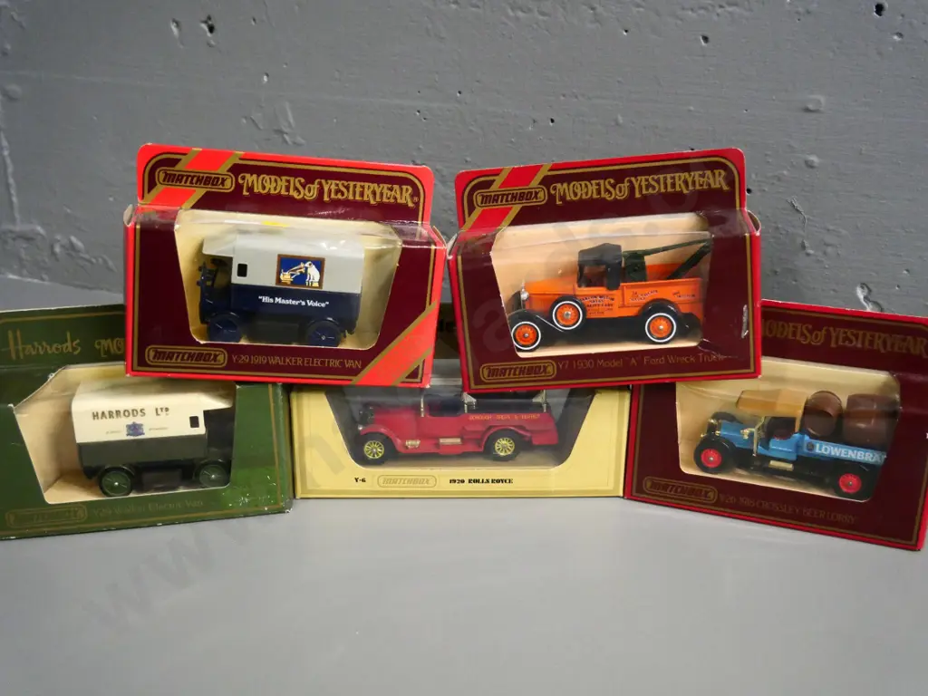 5 boxed Matchbox Models of Yesteryear die-cast vehicles - delivery vans, fire engine, tow truck Image 1++