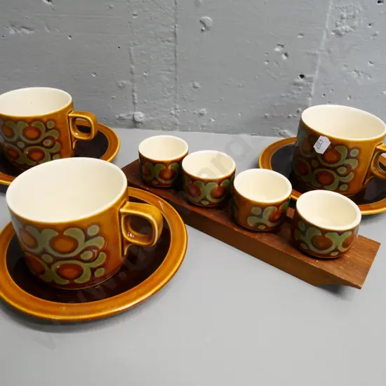 Hornsea Bronte items - 3 cups & saucers and 4 egg cups on wooden tray