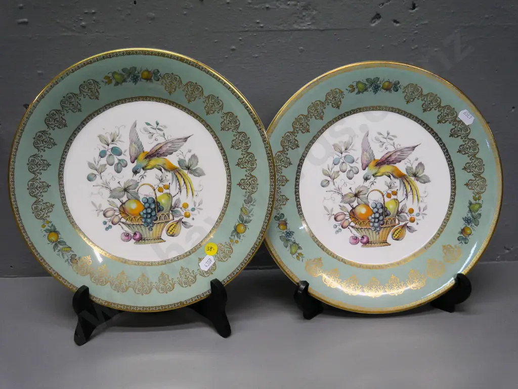 pair of Aynsley fruit pattern cabinet plates D-270 Image 1++