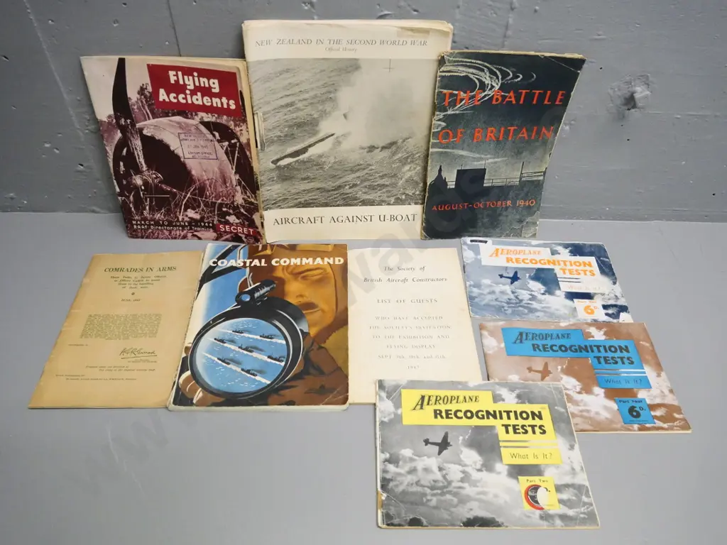 assorted WWII-era military publications.- aeroplane recognition, coastal command, flying accidents, battle of Britain Image 1++
