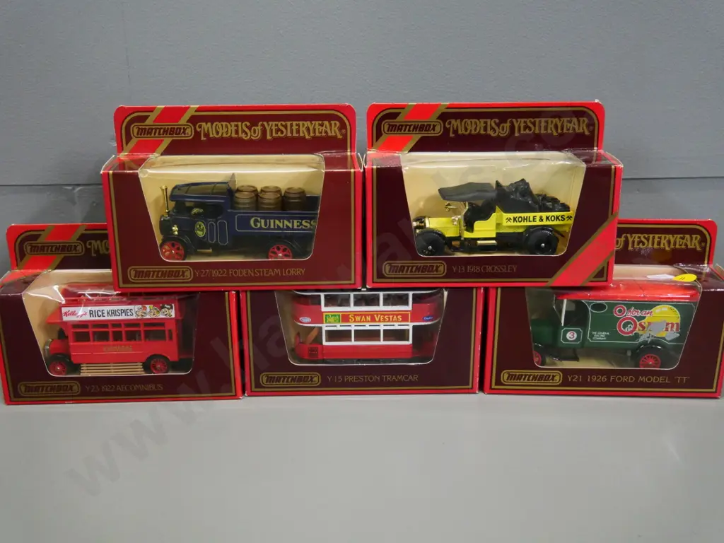 5 boxed Matchbox Models of Yesteryear die-cast vehicles - 3 delivery vans, 2 double-decker buses Image 1++