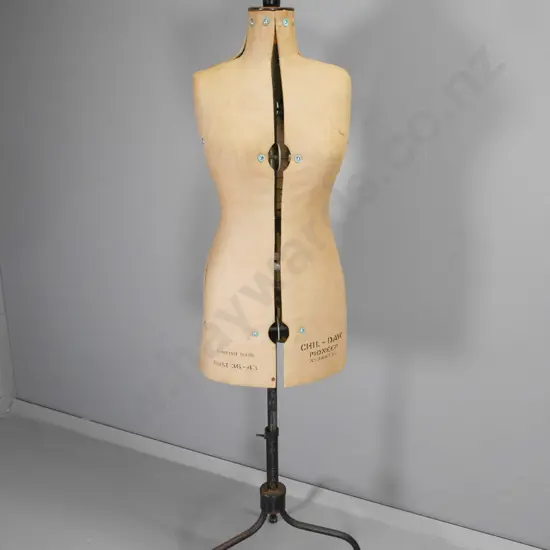 vintage Chil-Daw mannequin on adjustable base H-1680 W-360