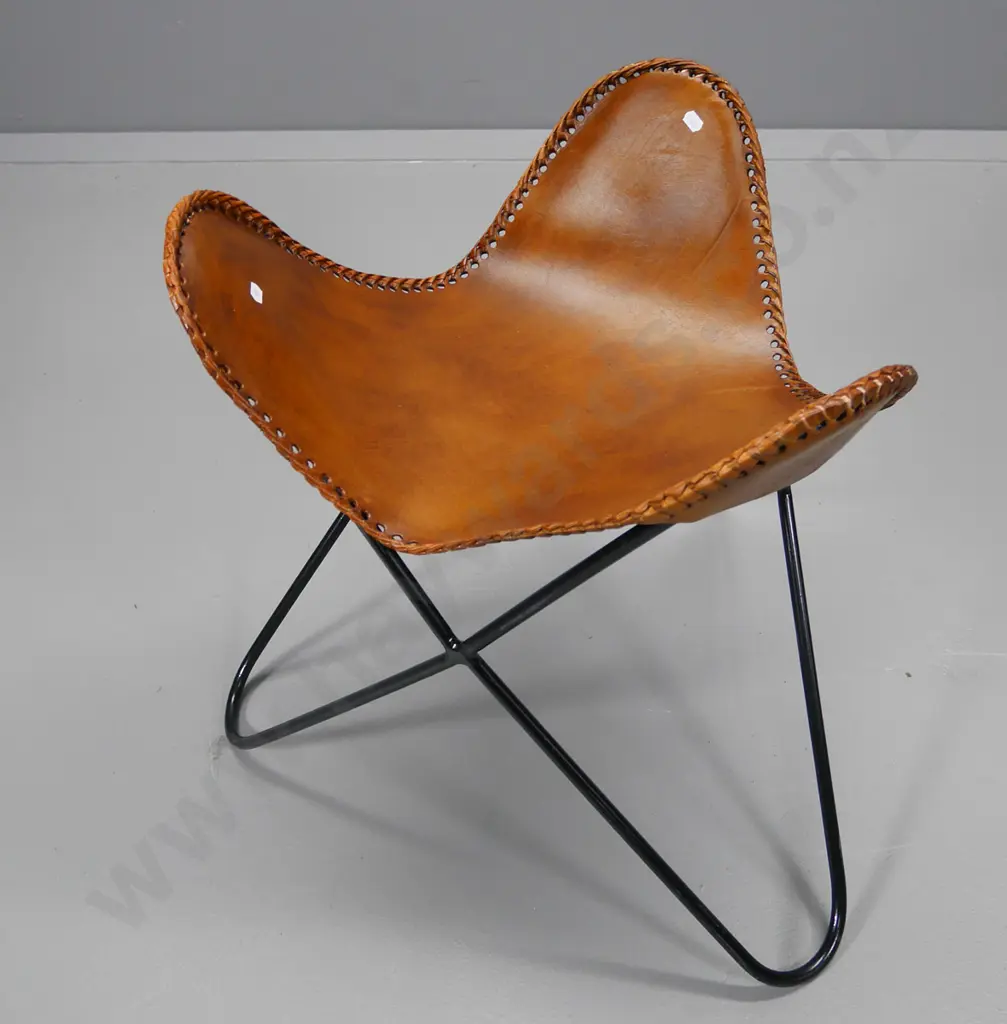 retro triangular leather and black painted metal saddle stool H-560 W-470 D-470 Image 1++