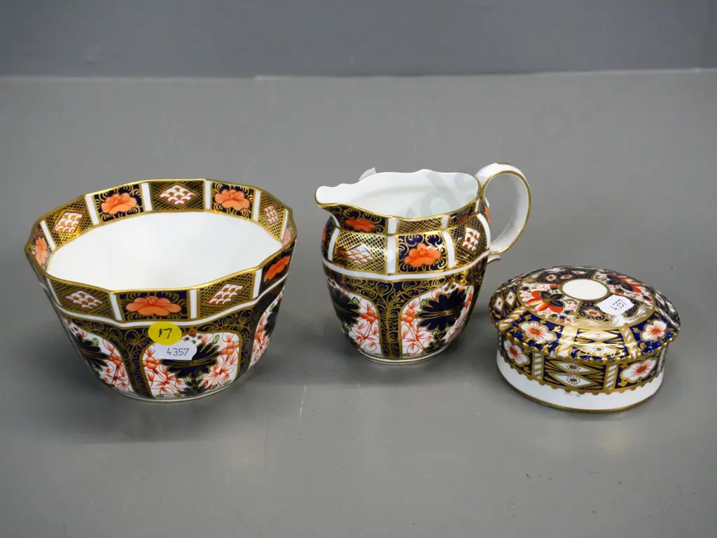 Imari pattern china - Royal Crown Derby cream & sugar and an Aynsley trinket dish Image 1++
