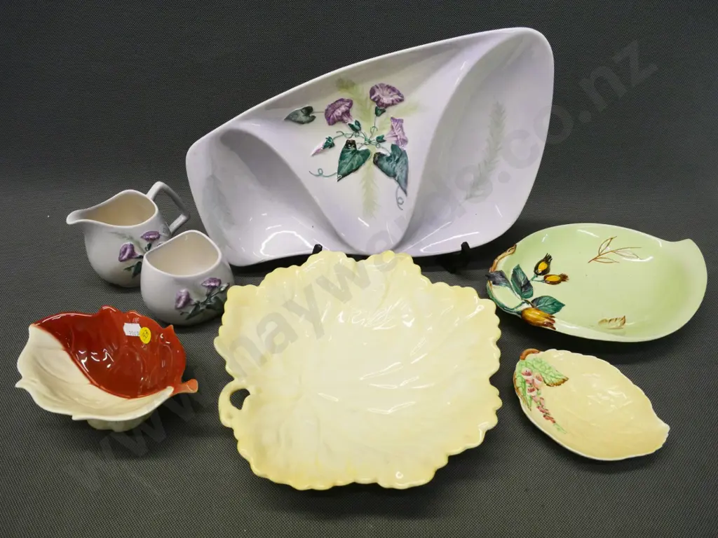 7 assorted pieces of Carlton Ware china - convolvulus, hazelnut, foxglove etc. Image 1++