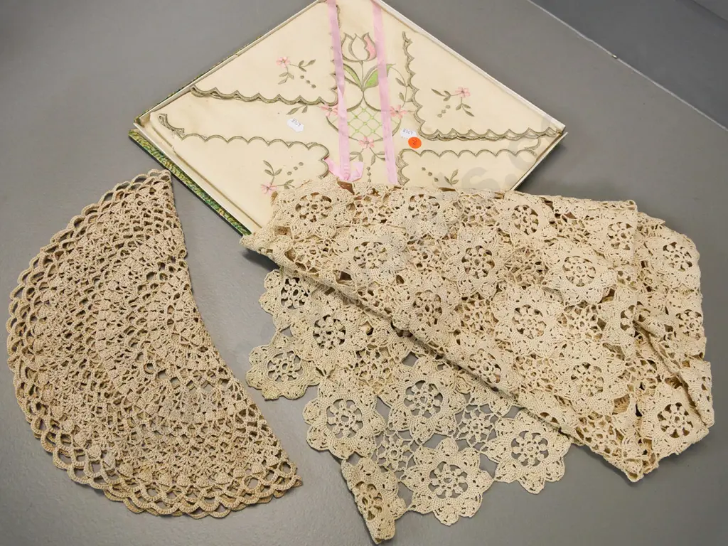 vintage boxed embroidered linen supper cloth with 4 napkins (some marking) and a crocheted supper cloth & doily Image 1++