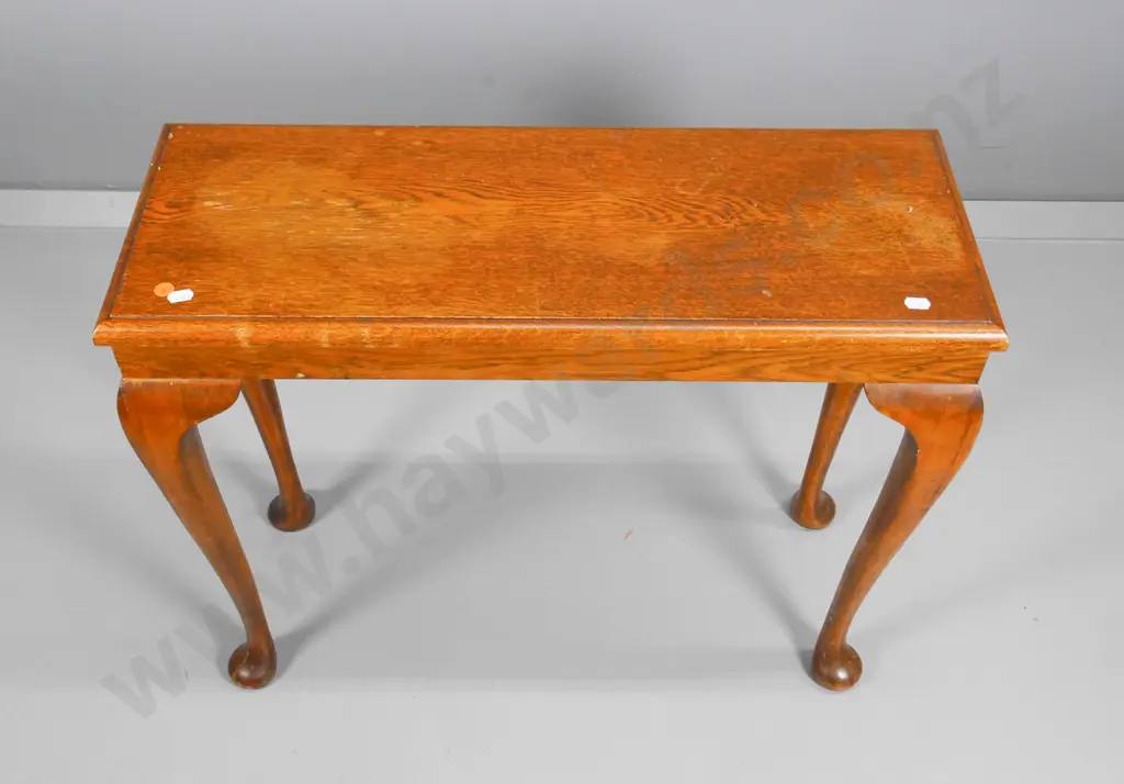 oak cab leg occasional table - polish needs attention H-520 W-650 D-240 Image 1++