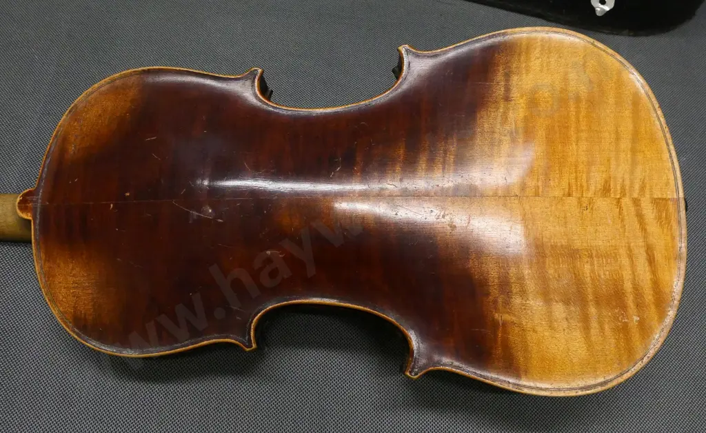 vintage violin in restorer's condition - tuning pegs and bridge need attention. With case and bow Image 1++