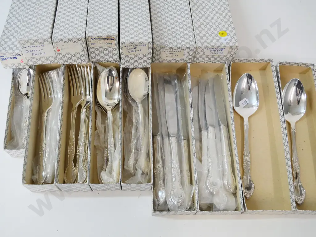 boxed Grosvenor Gainsborough pattern cutlery - 6 place settings plus 2 serving spoons Image 1++