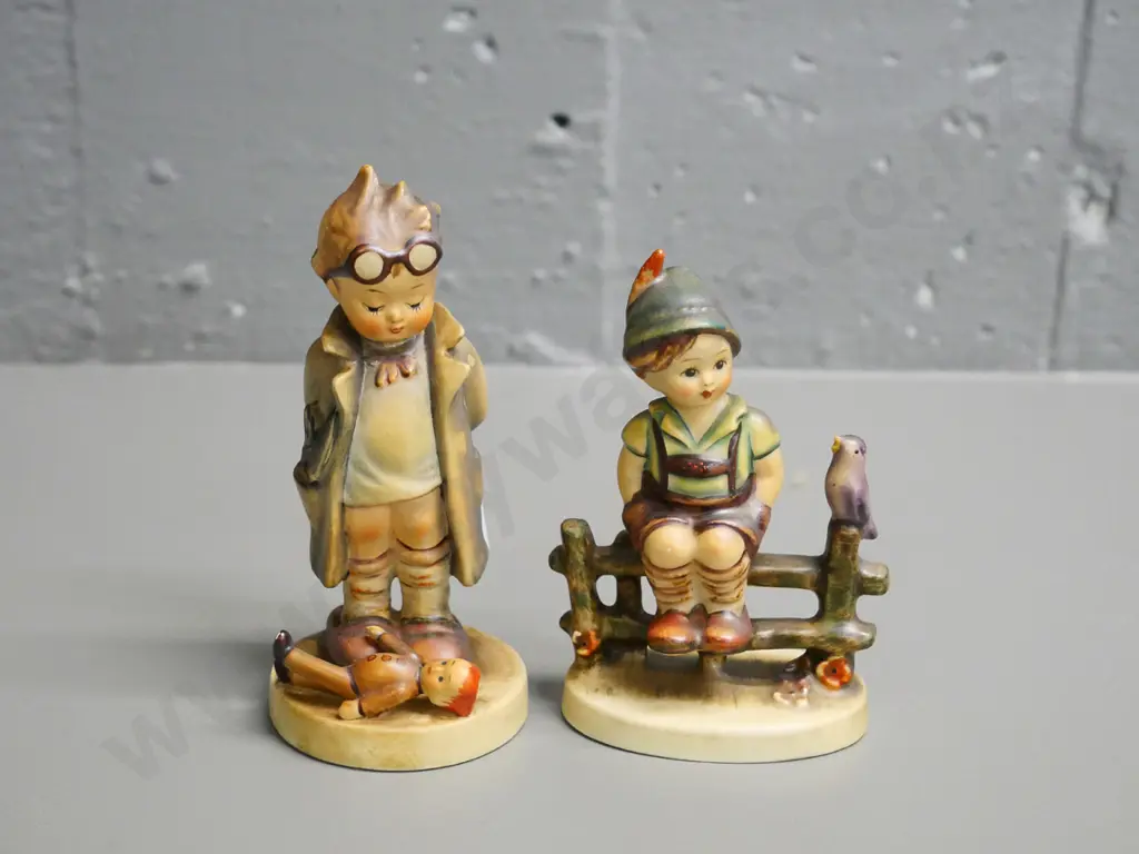 2 Goebels figurines -  taller is H-120 Image 1++