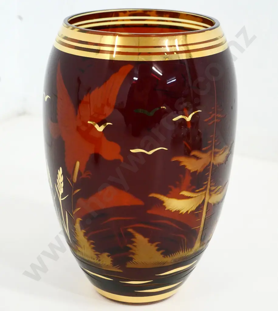 red and amber glass vase with etched decoration and gold trim H-210 Image 1++