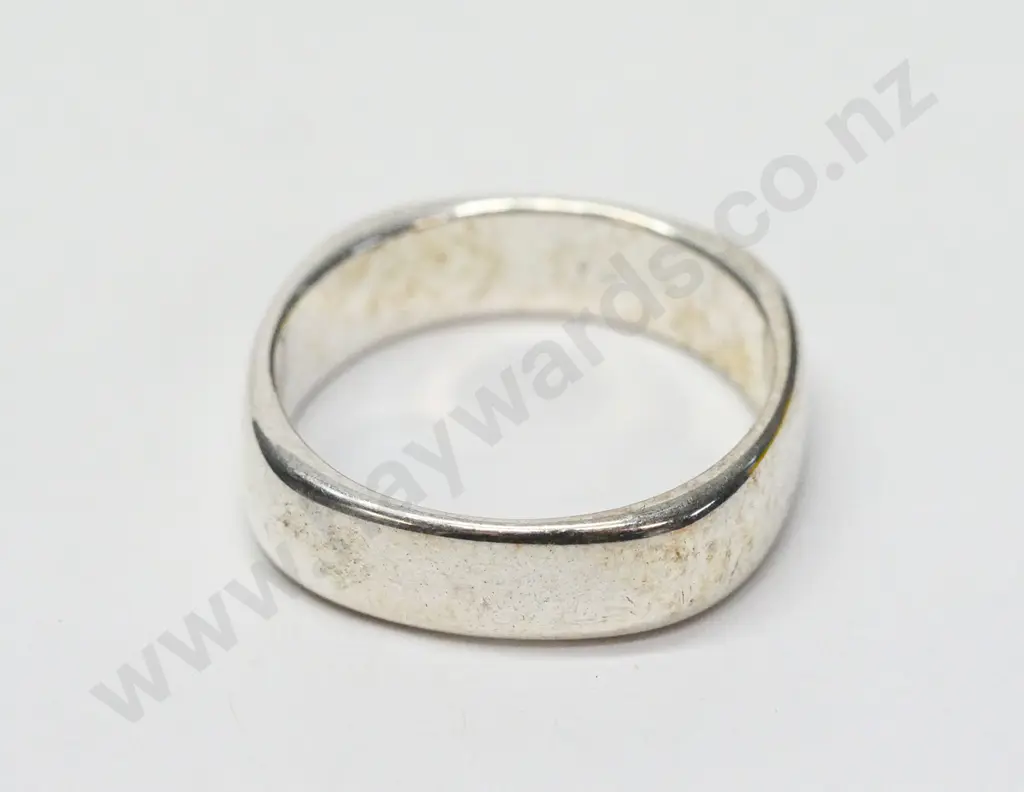 plain silver ring stamped 925 Image 1++