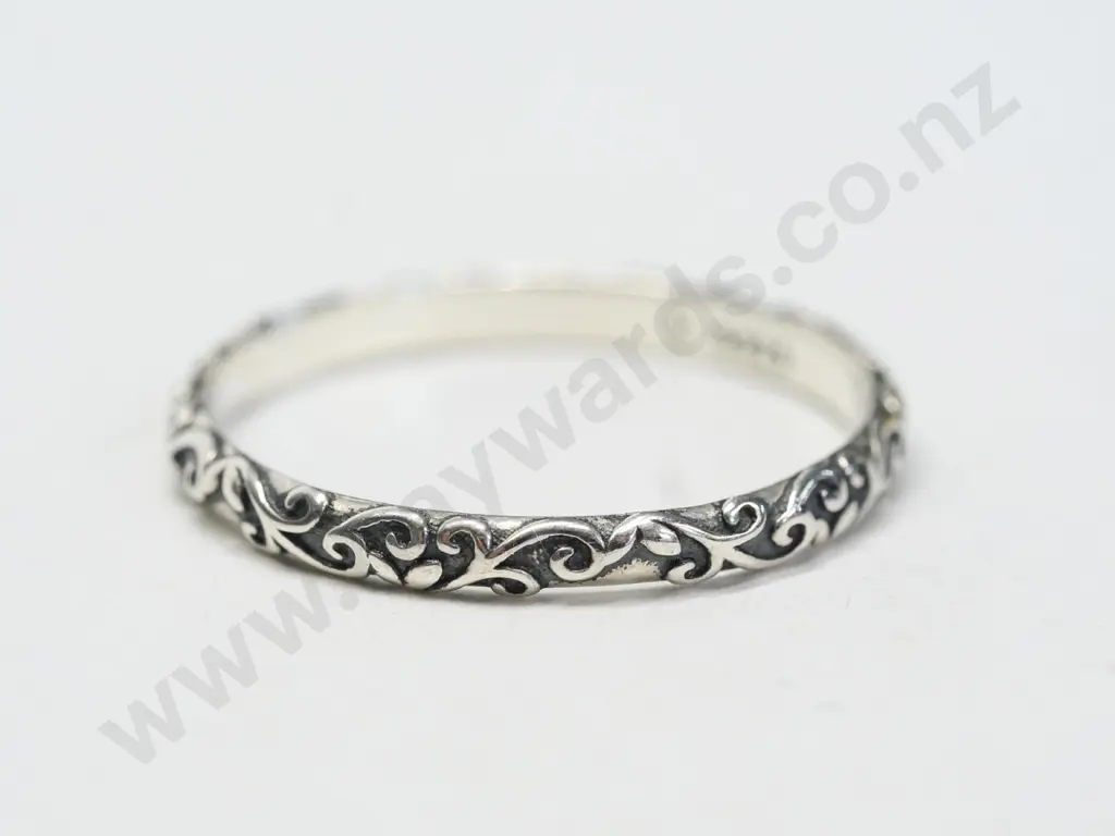 small silver rilng stamped S925 Image 1++