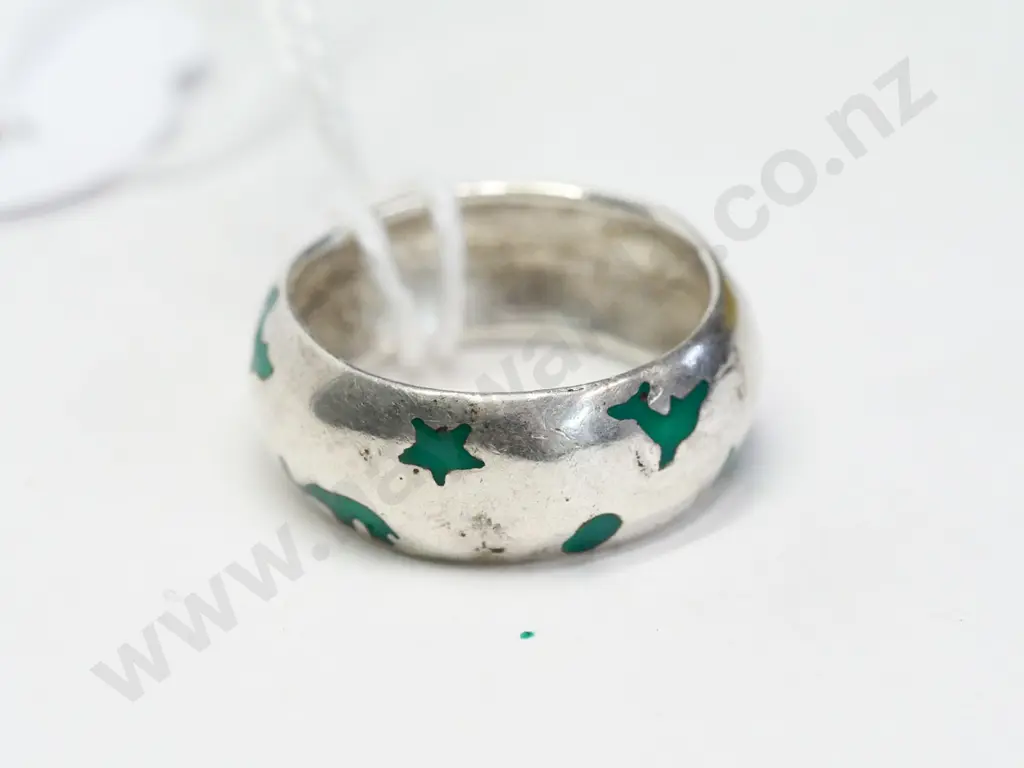 silver ring with animals in green stamped 925 Image 1++