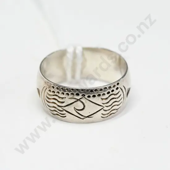 silver ring with engravings stamped 925