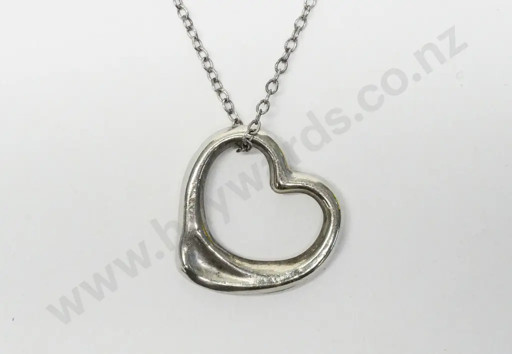silver heart shape pendant stamped 925 Image 1++