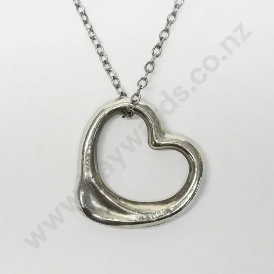 silver heart shape pendant stamped 925