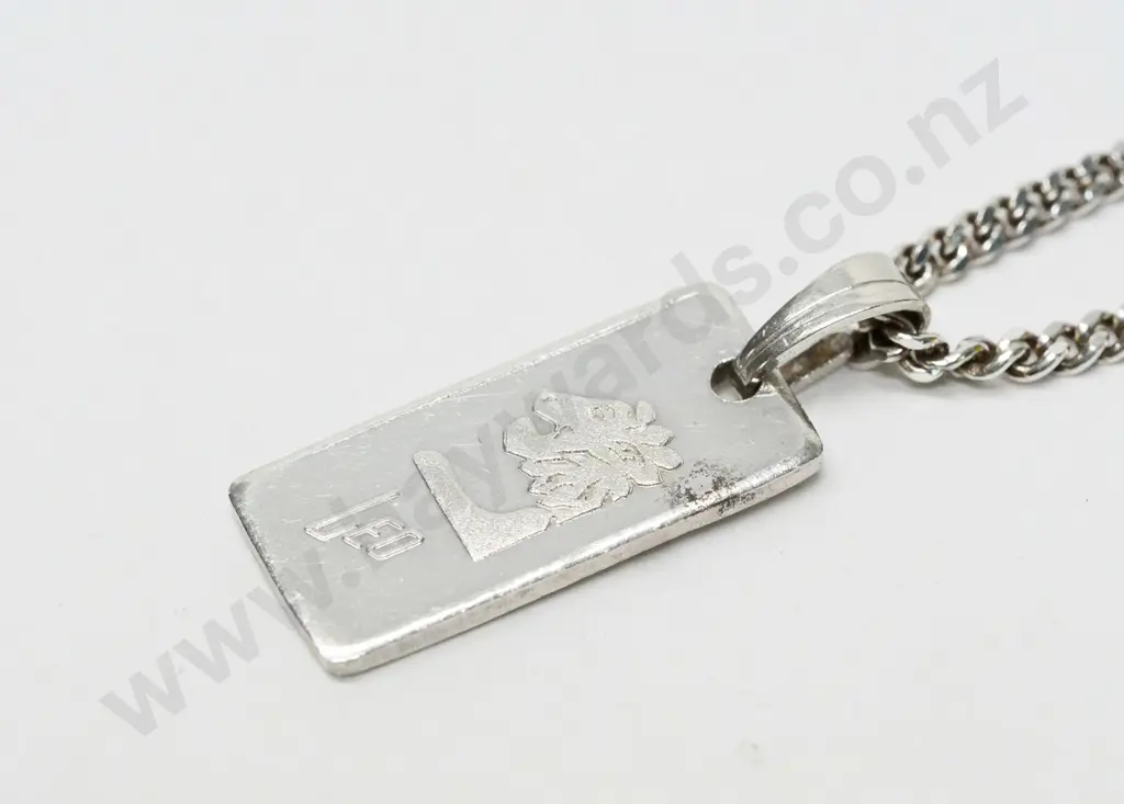 silver bullion pendant stamped 999 chain stamped Italy 925 Image 1++