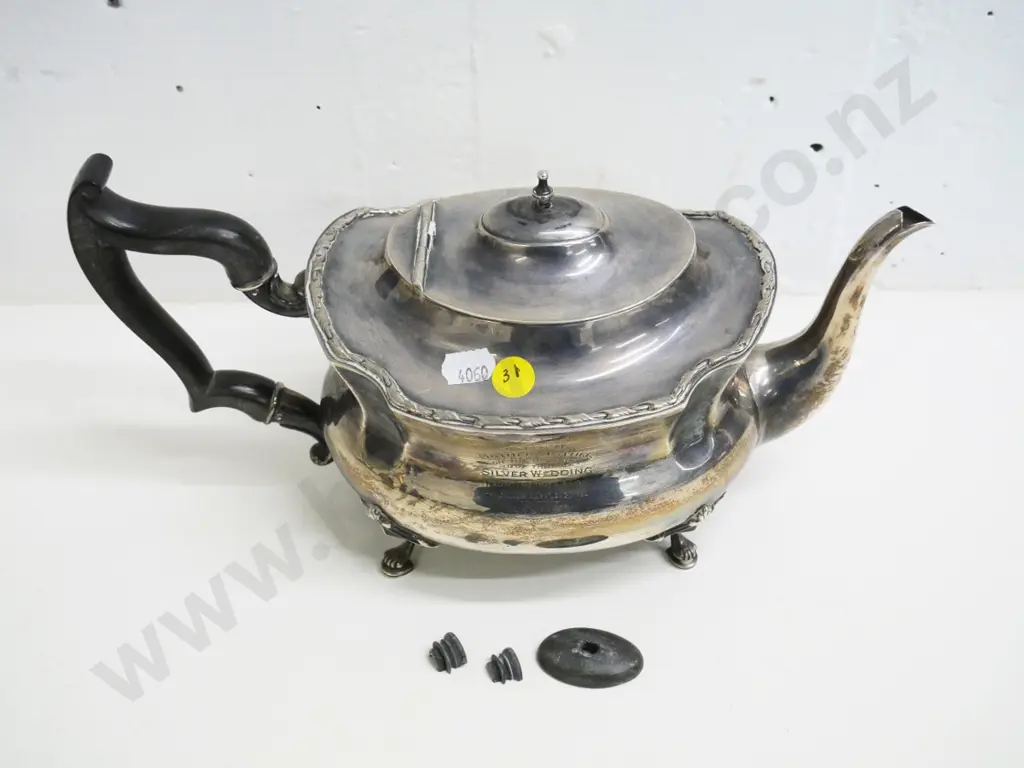sterling silver teapot with 1921 silver wedding anniversary engraving - bakelite knob broken Image 1++