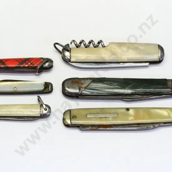 6 assted small pocket knives