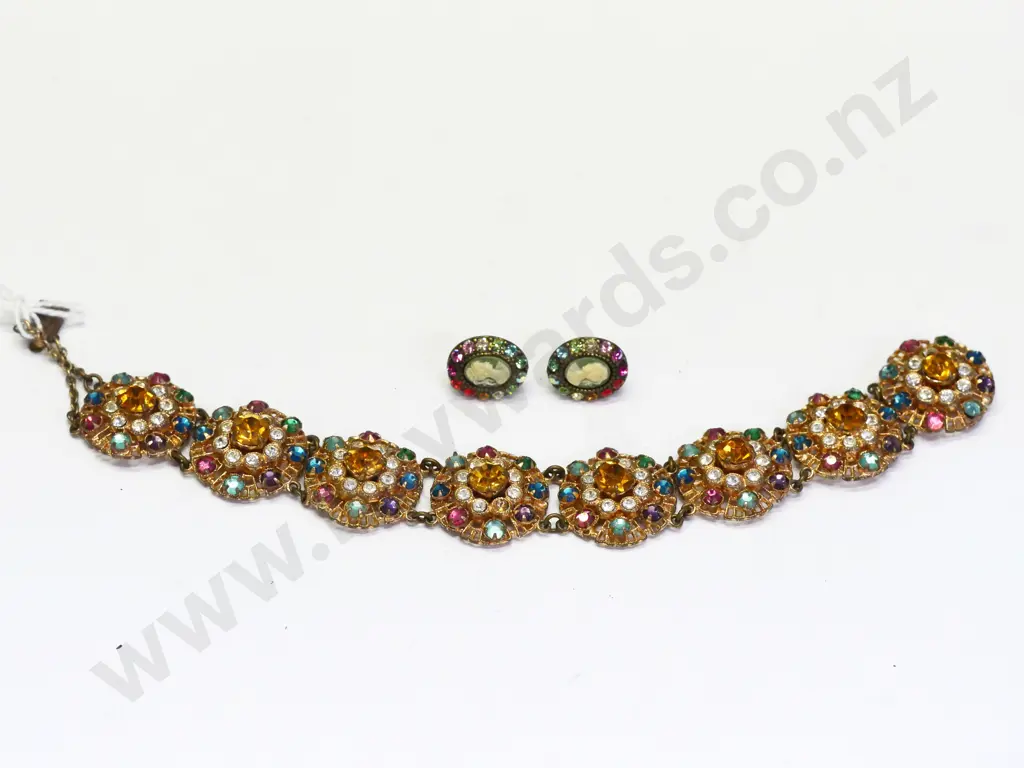 costume bracelet & & earrings Image 1++