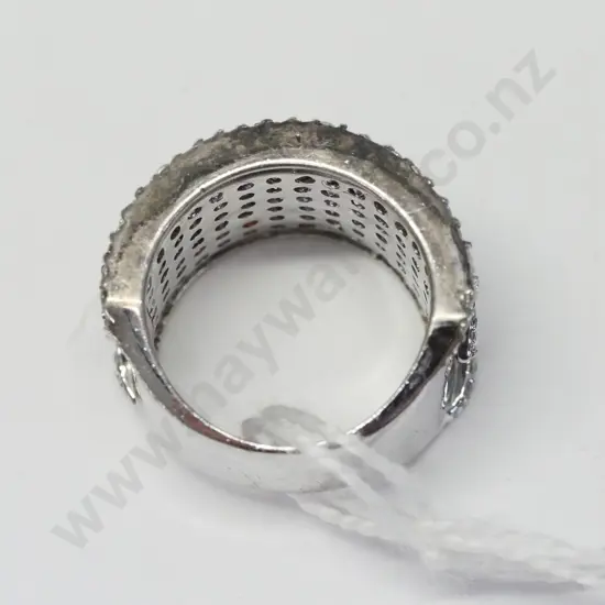 silver cz dress ring with stars & heart shapes stamped 925