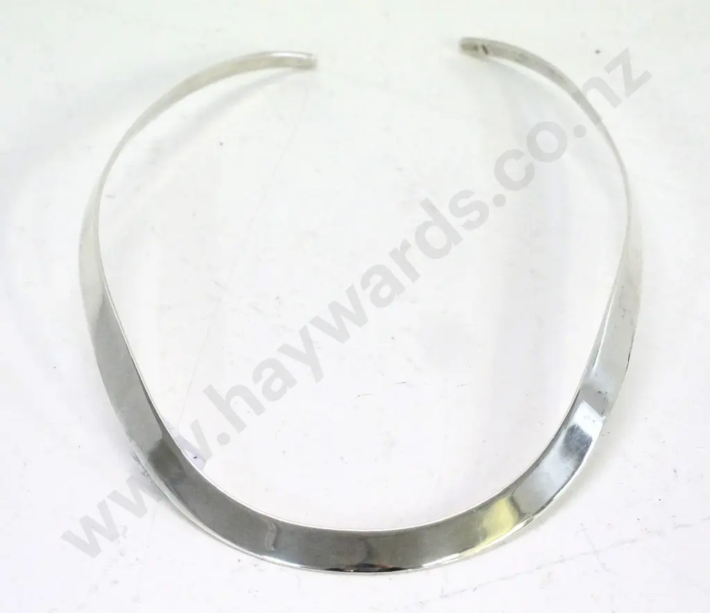 silver choker style necklace Image 1++