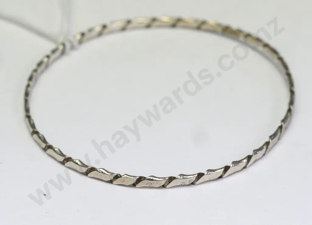 silver bangle stamped 925 Image 1++