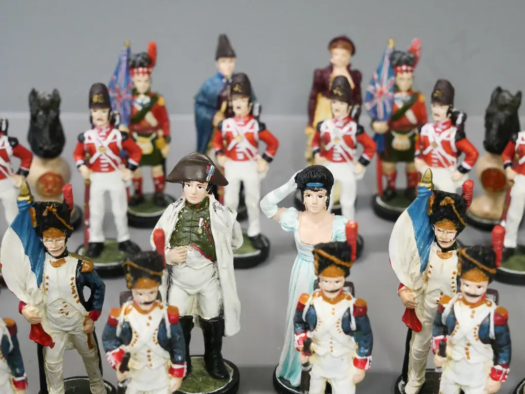 composite chess set - French and English soldiers - no board Image 1++