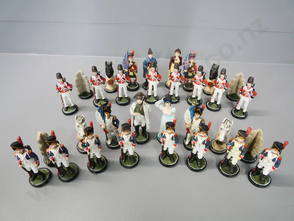 composite chess set - French and English soldiers - no board Image 1++