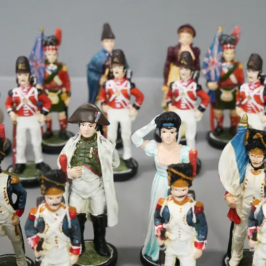 composite chess set - French and English soldiers - no board