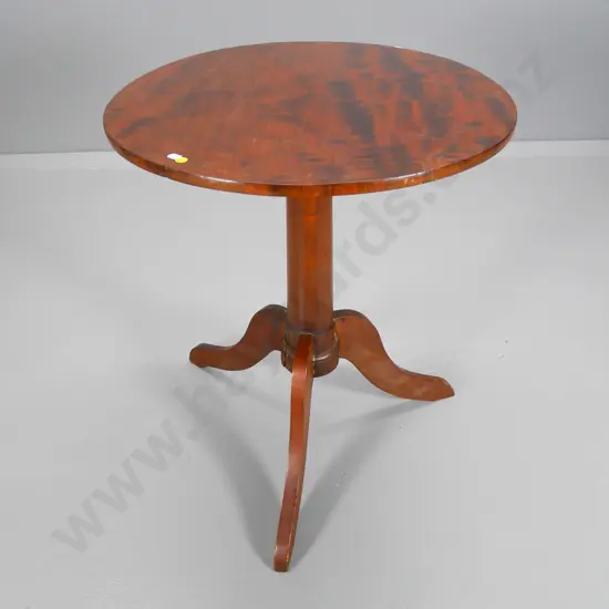 vintage round occasional table with pedestal base H-660 Diameter 570