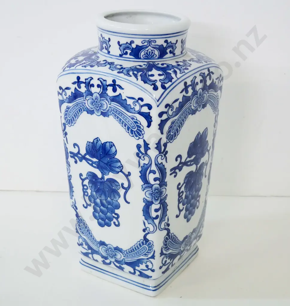 Asian blue and white grape-themed vase, no maker's marks H-360 Image 1++