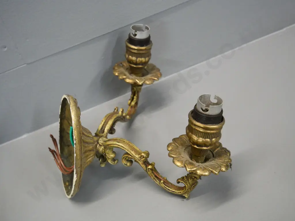 set of 9 cast brass wall mount light fittings - 6 double-light and 3 single - doubles are H-170 W-220 Image 1++