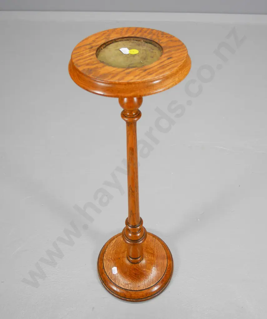 vintage turned oak smoker's stand H-580 Diameter 190 at base Image 1++