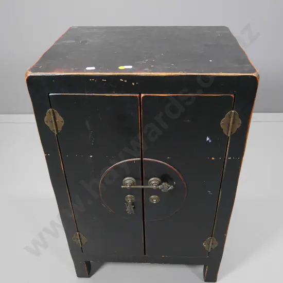 reproduction Chinese traditional style painted 2-door cabinet - catch is missing one drop H-710 W-460 D-350