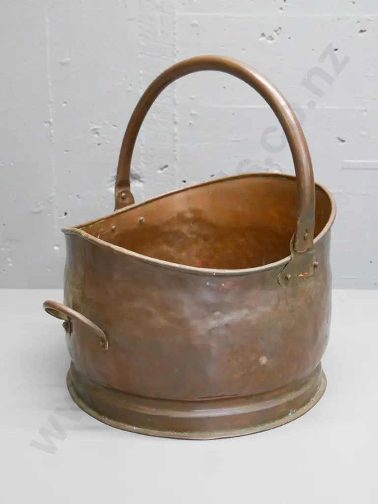 vintage beaten copper coal scuttle H-370 Image 1++