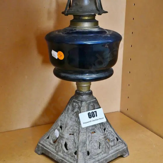 vintage cast metal based blue glass bowl kerosene lamp - no chimney H-300